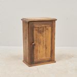 1577 4086 HANGING CUPBOARD